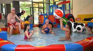 Aquamagis Plettenberg Schwimmen Schwimmbad Kinder Familie Spass Kleinkinder Ausflugsziel Hofbiggen Camping Kinder Erlebnis Ausflugsziele Schwimmen