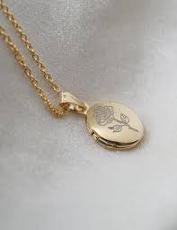 Rose Locket Necklace 14k Solid Gold Locket Necklace Oval Etsy Gold Locket Necklace Locket Necklace Vintage Locket Necklace