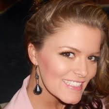 Lorraine Osborn (@Yellowbows87)