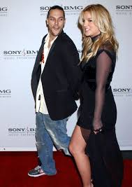 Britney spears has officially been served with a subpoena to sit for a deposition to discuss her personal finances in her child support battle with ex kevin federline , a source exclusively tells us weekly. Britney Spears And Kevin Federline Denim Best Britney Spears Everytime