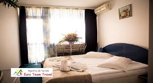 Amplasament bun, aproape de plaja, de aqua magic, de satul de vacanta. Hotel Aurora Mamaia Oferte Cazare Litoral Romania