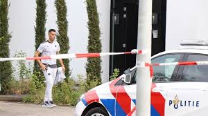 Overval, amsterdam, schietpartij, ramkraak, waardetransport, politie, schieten. Ook Kinderen Vastgebonden Bij Overval Op Woning Psv Speler Zahavi Het Parool