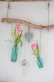 Freitagsblumchen Oder Fruhling Im Kuchenfenster Pomponetti Fruhling Deko Fenster Kuchenfenster Blumenarrangements Diy