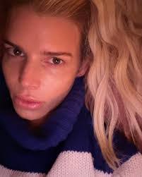 Drew Simpson's Instagram, Twitter & Facebook