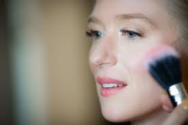 Alison Luke's Instagram, Twitter & Facebook