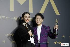 Jun 16, 2021 · 而余佩真榮獲第31屆金曲獎最佳作曲人獎時，得獎感言自然真誠地感謝太太令人動容，引起同志社群廣大迴響；法蘭以電影《親愛的房客》電影. è»Šå‹¢æ˜Ÿèž ç¬¬31å±†é‡'æ›²çŽæµè¡ŒéŸ³æ¨‚é¡žå®Œæ•´å¾—çŽåå–® Carture è»Šå‹¢æ–‡åŒ–
