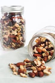 It is possible to make easy recipes with fewer calories, depending on your personal preferences. Heart Healthy Trail Mix Meals With Maggie