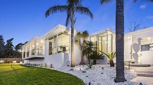 'i didn't realise she could sing!' interior designer shaynna blaze shows off her impressive voice during celebrity apprentice australia. Shaynna Blaze Design On Show At Mount Eliza Palm Springs Style Home Realestate Com Au