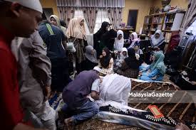 Ustaz abu hassan din meninggal dunia urtv. Pemergian Abu Hassan Ditangisi