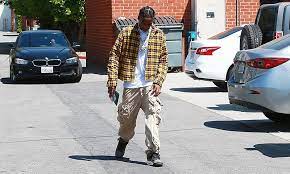 After months of mystery and delay scott has never shied away from dishing out his talents for others while receiving them in return as well. Travis Scott Is The Latest Person To Ride The Baggy Cargo Pants Wave