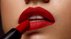 Rouge allure liquids matte lippenstift met een soft focus effect. Beauty Geheimtipp Der Beste Rote Lippenstift Von Dm