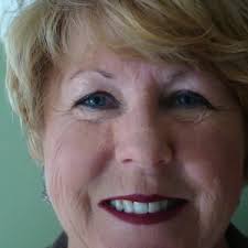 Amazon.com: 5-10-15+ Fat Quarters by Jeanne Stauffer (Editor), Elisa Sims  Albury (Editor): Jeanne Stauffer: ספרים