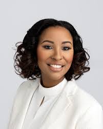 Vanessa Thornburg's Instagram, Twitter & Facebook