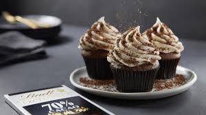 Comment Raper Et Faire Des Copeaux De Chocolat Comme Un Pro Lindt Excellence Desserts Favorite Desserts Chocolate