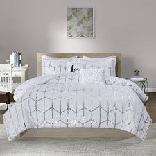 This bed provides plenty of convenient sleep areas that will maximize space in any master bedroom. The 12 Best Comforter Sets Of 2021 Sleepauthorities