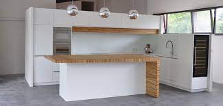 Suivez nos conseils pour imaginer votre cuisine idéale. Pourquoi Faire Appel A Un Cuisiniste Salon Viving