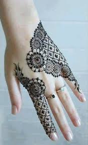Pin By Naadiyah Burns On Henna Mehndi Henna Tattoo Designs Back Hand Mehndi Designs Henna