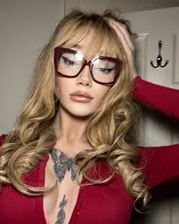 blonde at heart chi #trans