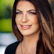 Michelle Mandel's Instagram, Twitter & Facebook