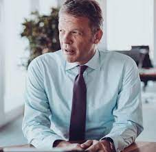 Alle unternehmen bei gelbe seiten suchen jetzt bank finden. Deutsche Bank Chef Wir Spuren Den Ruckenwind Welt