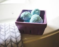 This diy bath bomb recipe is, well, the bomb! Diy Easter Egg Bath Bombs Baby Chick