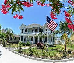 1900 Storm Survivor Built In 1888 Home 1116 Church Galveston Estate Homes Historic Homes