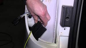 installation of a trailer wiring harness on 2012 dodge grand caravan etrailer com youtube 2002 suburban radio diagram