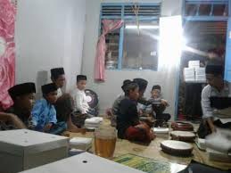 Lincah sekali si anak kancil, bermain dengan anak rusa. Menyelipkan Nasehat Dalam Bingkai Sholawat Website Kalurahan Wonokromo