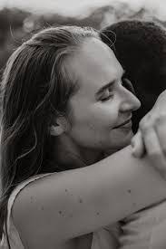 Katie Stillwell's Instagram, Twitter & Facebook