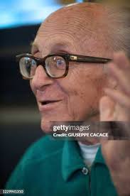 45 foto e immagini ad alta risoluzione di Dora Bergen