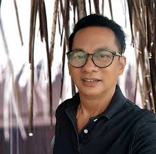 Some of the wild birds of Hong Kong, (with info from local birder Matthew  Kwan). http://bit.ly/2U7K934