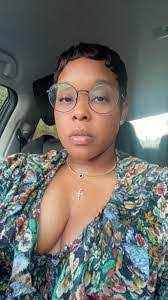 Ashley Thomas's Instagram, Twitter & Facebook