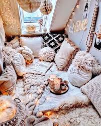 It S Like Pillow Nest Herzenstimme Hayallerdeki Odalar Yatak Odasi Ic Mekan Yatak Odasi Ic Tasarimi