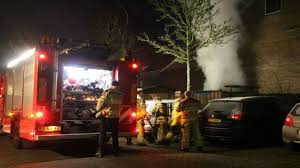 De brand leek zich te concentreren op de zolder van het huis. Schutting In Brand Aan De Wayerkamp Zwolle Zuid Rtv Focus