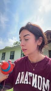 Rebecca Barta's Instagram, Twitter & Facebook