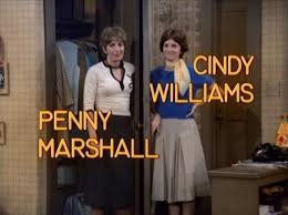 Credits Originated Like This Because Both Actresses Would Not Do Laverne And Shirley Unless They Were First Billed Laverne Shirley Tv Theme Songs Laverne