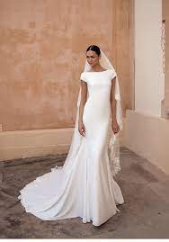 Mode für sie und ihn. Pronovias Brautkleid Promotions