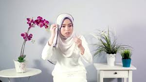 Tutorial cara memakai shawl raisya dari hijab terkini. Download Trend Shawl Mira Filzah Mp4 3gp Naijagreenmovies Netnaija Fzmovies