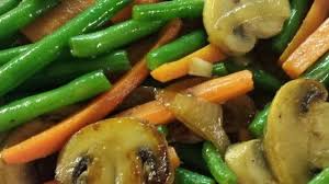 Fresh Green Beans And Carrots Are Sauteed With Mushrooms And Onions In A Host Of Savory Spices Green Beans Stuffed Mushrooms Mushroom Medley Recipe