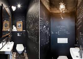 L'idée est de bien sûr personnaliser votre déco intérieure afin d'avoir un style le plus original possible. Deco Originale Toilettes Deco Toilettes Originales Deco Wc Original Idee Deco Toilettes