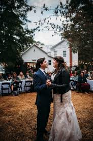 Durham Wedding Photographer Nc Wedding Farm Wedding Rustic Barn Wedding