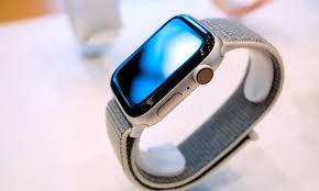 Why would you decide to do that is none of my business. Faq Why Are Messages I Delete From My Iphone Still On My Apple Watch