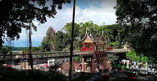 Kota bukittinggi merupakan kota terbesar kedua di provinsi sumatera barat. 7 Tempat Wisata Di Bukittinggi Terpopuler Di Tahun 2021