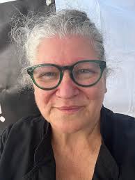 If you see the one and only fudge MASTER today be sure to wish her an  amazingly happy BIRTHDAY!!! 😍