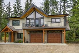Location Mt Begbie Rd Revelstoke B C Size Garage And Shop 1144 Sq Ft Living Area Above 1071 Sq Ft Sc Carriage House Plans Garage House Plans House Plans