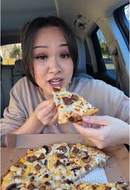 Domino's Pan Pizza Review: Pineapple Topping Debate