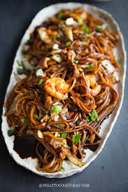 Kl Fried Black Hokkien Mee Easy And Healthier Version Thick Round Egg Noodles Are Cooked In A Flavor Asian Noodle Dishes Homemade Chinese Food Asian Recipes