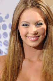 'germany's next top model' kasia lenhardt dead at 25; Dominique Kasia Sarah Anessa Und Luisa Von Links In Der Mitte Heidi Klum Wer Germanys Next Topmodel Wird Entscheidet Sich Beim Grossen Finale An Donnerstag In Koln In Unserer Bildergalerie Geben Auch Wir