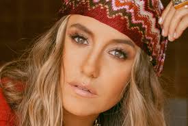 Lainey Wilson Readies New Studio Album, 'Sayin' What I'm Thinkin''