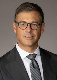 MARKETING & COMMUNICATIONS